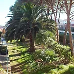 Golden River דירה *